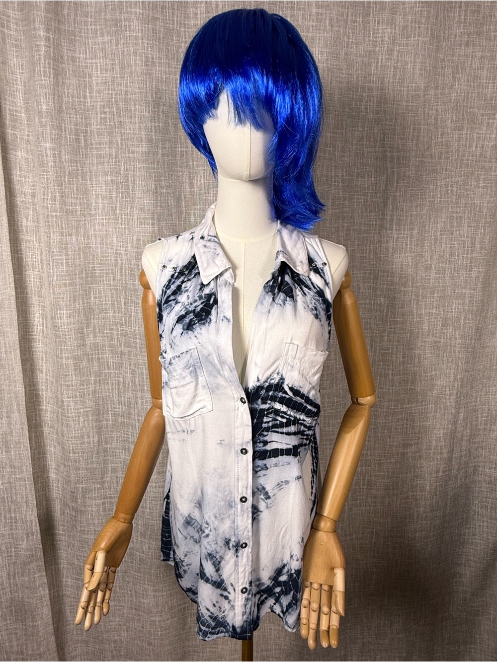 Rock & Republic Sleeveless Tie-Dye Button Down Top - White & Black